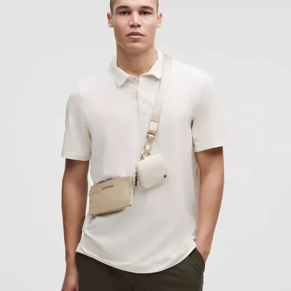 Lululemon Dual-Pouch Sling, BNWT - Picture 4 of 6